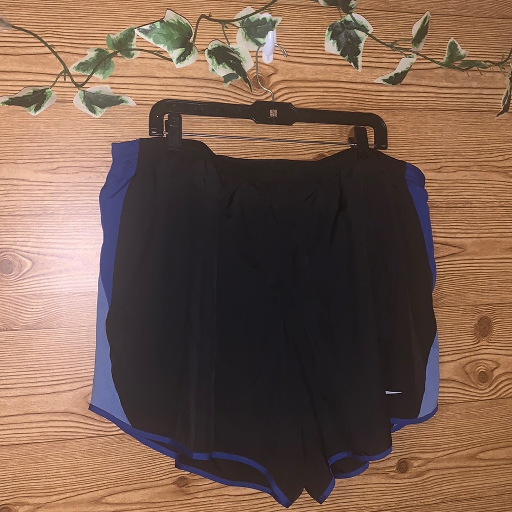 Nike shorts 2X NWT